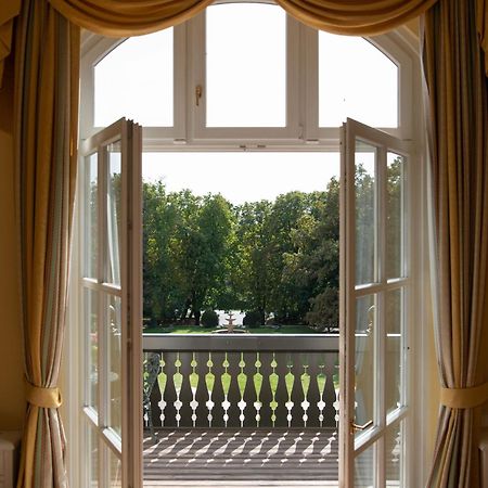 Castle Hotel Grof Degenfeld Superior Таркал Екстериор снимка